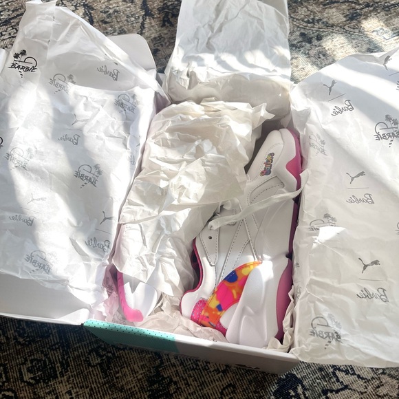PUMA Woman’s Nova x BARBIE Sneaker - Picture 4 of 9